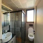 Detached And Luxury In Kadriye 베렉