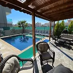 Вилла Detached And Luxury In Kadriye *
