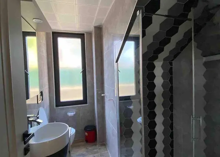 Detached And Luxury In Kadriye וילה