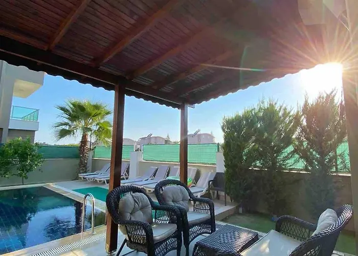 Detached And Luxury In Kadriye Villa *